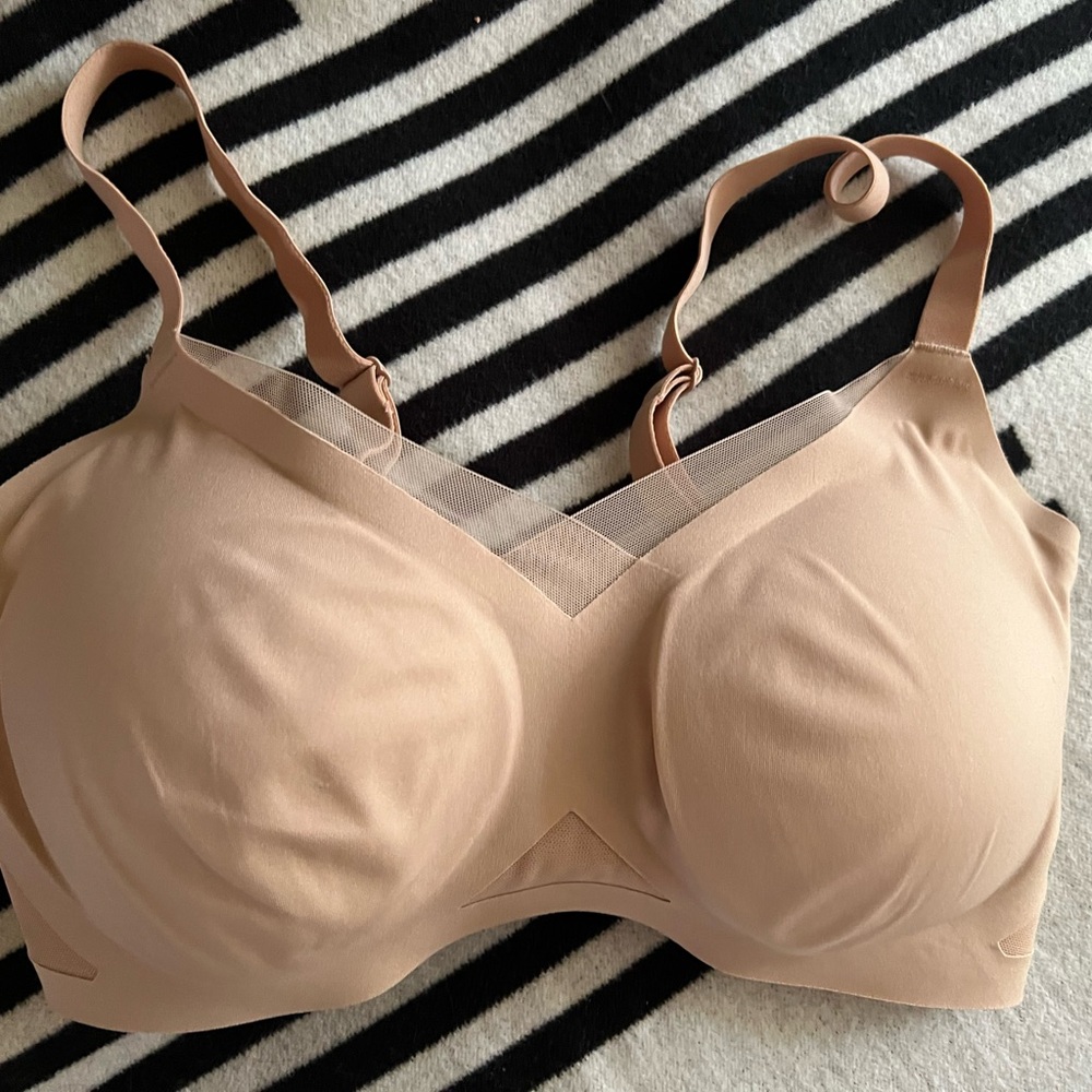 Honeylove Nude Wireless Seamless T-Shirt Bra, Size 36 B/C.